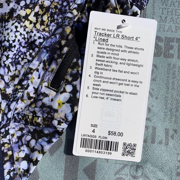 NWT Lululemon Tracker Short V *4" - Picture 5 of 5